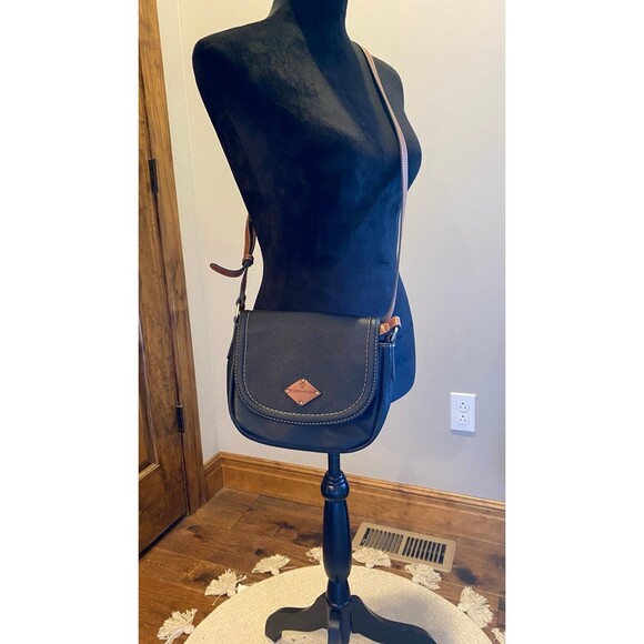 St. John's Bay Black Crossbody Bag with Sleek Design - Picture 2 of 11